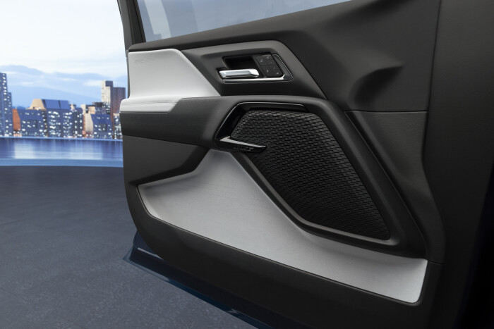 2024-Silverado-EV-RST-0329f1bbb9fc56a0b0e.jpg