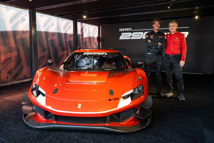 2201572-cgt-ferrari-296-gt3-unveiledc8dafdb19bc6f742.jpg