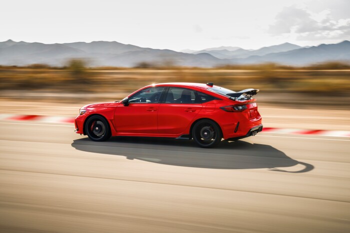 2023_Civic_TypeR_0001c3ab5fc325b2657d.jpg