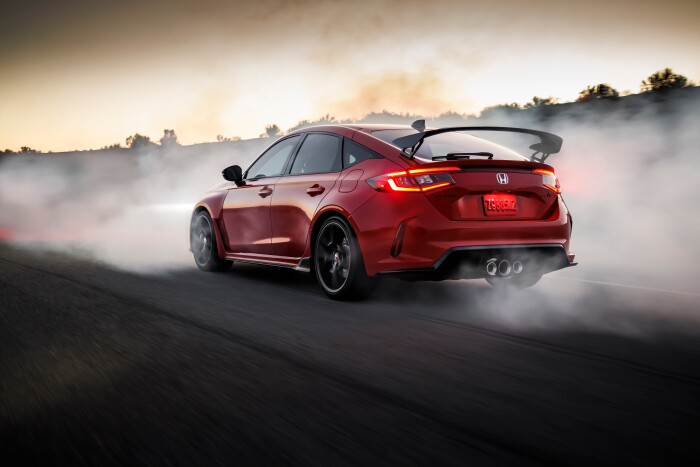 2023_Civic_TypeR_001049cfb714826d6b36.jpg