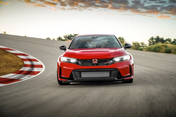 2023_Civic_TypeR_00124347e96f22a32290.jpg