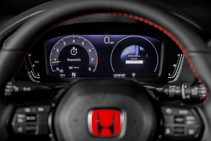 2023_Civic_TypeR_0026_01cf10bd6c83985d48.jpg