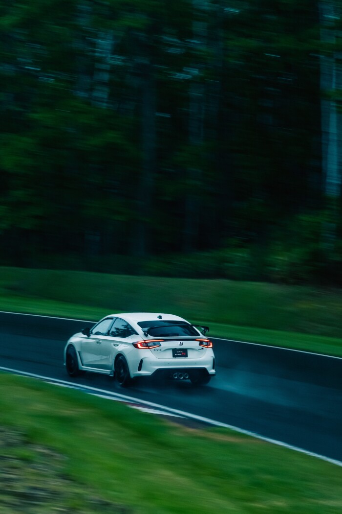 2023_Civic_TypeR_0029_14_JapaneseMarketModel24bf4c74656612ba.jpg