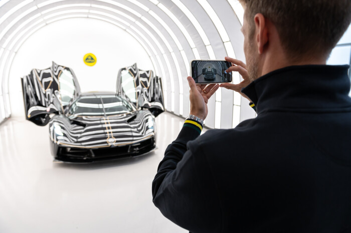 _LOT7366-Z6-Jenson_Button_BTS2da92b9ef9f1b8b8.jpg