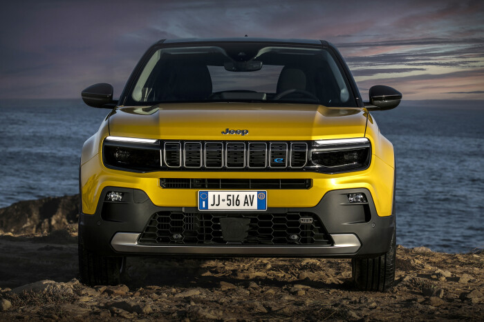 JeepAvenger18be200e2bc5495199.jpg