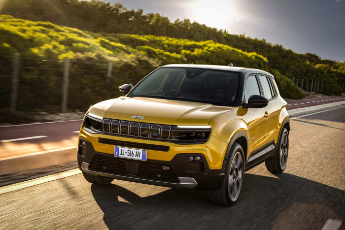 JeepAvenger8d51b873a54be5c59.jpg