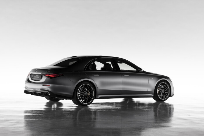 Mercedes-AMG S 63 E PERFORMANCE (Angaben WLTP | Kraftstoffverbrauch gewichtet, kombiniert: 4,4 l/100