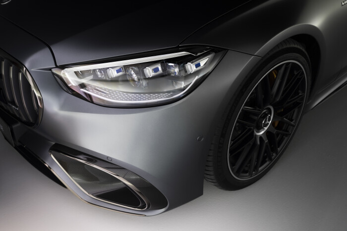 Mercedes-AMG S 63 E PERFORMANCE (Angaben WLTP | Kraftstoffverbrauch gewichtet, kombiniert: 4,4 l/100