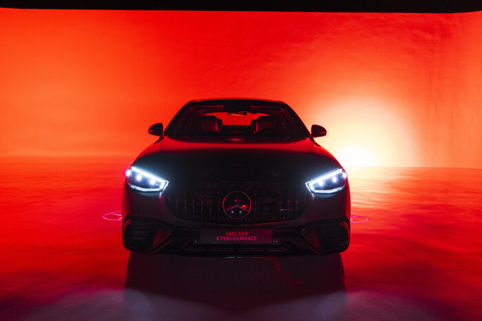 Mercedes-AMG S 63 E PERFORMANCE (Angaben WLTP | Kraftstoffverbrauch gewichtet, kombiniert: 4,4 l/100