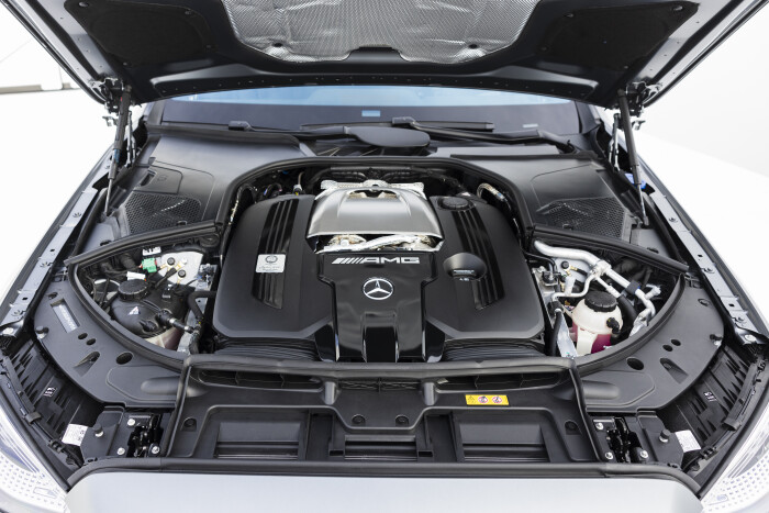 Mercedes-AMG S 63 E PERFORMANCE (Angaben WLTP | Kraftstoffverbrauch gewichtet, kombiniert: 4,4 l/100