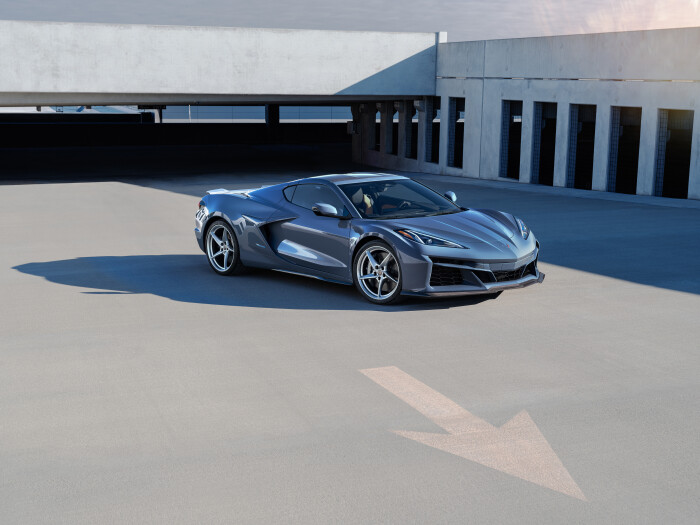 2024-chevrolet-corvette-e-ray-3lz-014710eeb12fe13dc63.jpeg