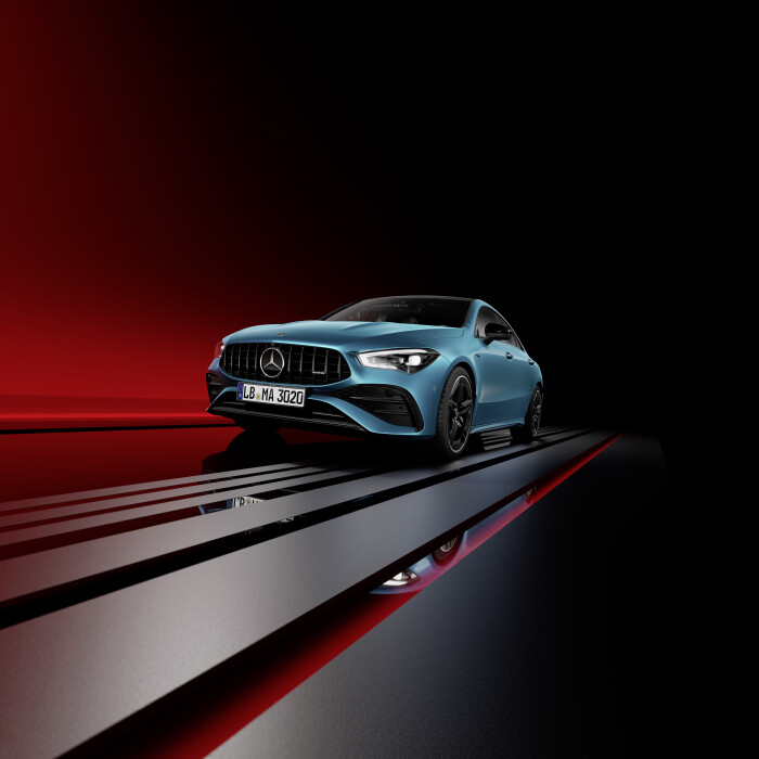 Zahlreiche Updates machen CLA und CLA Shooting Brake von Mercedes-AMG noch begehrenswerter: CLA 35 4MATIC Coup (vorlufige Werte WLTP: Kraftstoffverbrauch kombiniert 8,5-8,1 l/100 km, CO2-Emissionen kombiniert 193-185 g/km) und CLA 35 4MATIC Shooting Brake (vorlufige Werte WLTP: Kraftstoffverbrauch kombiniert 8,7-8,3 l/100 km, CO2-Emissionen kombiniert 197-189 g/km) sowie die Topmodelle CLA 45 S 4MATIC+ Coup (vorlufige Werte WLTP: Kraftstoffverbrauch kombiniert 9,0-8,7 l/100 km, CO2-Emissionen kombiniert 205-196 g/km) und CLA 45 S 4MATIC+ Shooting Brake (Kraftstoffverbrauch kombiniert 9,2-8,8 l/100 km, CO2-Emissionen kombiniert 209-201 g/km)**Angaben zu Kraftstoffverbrauch und CO2-Emissionen sind vorlufig und wurden intern nach Magabe der Zertifizierungsmethode WLTP-Prfverfahren ermittelt. Es liegen bislang weder besttigte Werte von einer amtlich anerkannten Prforganisation noch eine EG-Typgenehmigung noch eine Konformittsbescheinigung mit amtlichen Werten vor. Abweichungen zwischen den Angaben und den amtlichen Werten sind mglich. Numerous updates make the CLA and CLA Shooting Brake from Mercedes-AMG even more desirable: CLA 35 4MATIC Coup (WLTP preliminary values: fuel consumption combined 8.5-8.1 l/100 km; CO2 emissions combined 193-185 g/km)[1] and CLA 35 4MATIC Shooting Brake (WLTP preliminary values: fuel consumption combined 8.7-8.3 l/100 km; CO2 emissions combined 197-189 g/km) and the two top models CLA 45 S 4MATIC+ Coup (WLTP preliminary values: fuel consumption combined 9.0-8.7 l/100 km; CO2 emissions combined 205-196 g/km) and CLA 45 S 4MATIC+ Shooting Brake (fuel consumption combined 9.2-8.8 l/100 km; CO2 emissions combined 209-201 g/km)** Data on fuel consumption and CO2 emissions are provisional and have been determined internally in accordance with the WLTP test procedure certification method. To date, there are neither confirmed values from an officially recognised testing organisation nor an EC type approval nor a certificate of conformity with official values. Differences between the stated figures and the official figures are possible.