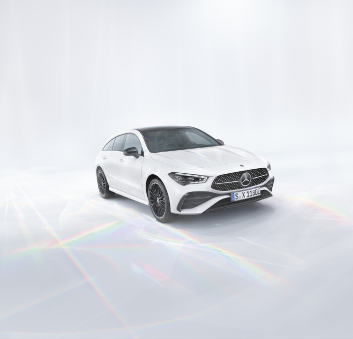 Mercedes-Benz CLA 250 e Shooting Brake: fuel consumption combined, weighted (WLTP preliminary) 1.1-0.8 l/100 km, electricity consumption combined, weighted (WLTP preliminary) 17.2-15.1 kWh/100 km, CO2 emissions combined, weighted (WLTP preliminary) 26-19 g/km. Data on fuel consumption, CO2 emissions, power consumption and range are provisional and have been determined internally in accordance with the WLTP test procedure certification method. To date, there are neither confirmed values from an officially recognised testing organisation nor an EC type approval nor a certificate of conformity with official values. Differences between the stated figures and the official figures are possible. Mercedes-Benz CLA 250 e Shooting Brake: fuel consumption combined, weighted (WLTP preliminary) 1.1-0.8 l/100 km, electricity consumption combined, weighted (WLTP preliminary) 17.2-15.1 kWh/100 km, CO2 emissions combined, weighted (WLTP preliminary) 26-19 g/km. Data on fuel consumption, CO2 emissions, power consumption and range are provisional and have been determined internally in accordance with the WLTP test procedure certification method. To date, there are neither confirmed values from an officially recognised testing organisation nor an EC type approval nor a certificate of conformity with official values. Differences between the stated figures and the official figures are possible.