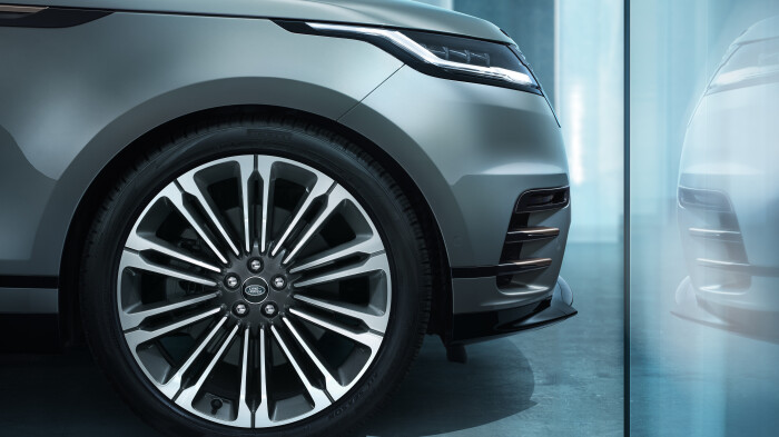 RR_Velar_24MY_Detail_01_010223c62baa6a0158b268.jpeg