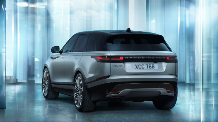 RR_Velar_24MY_Exterior_10_Rear_3-4_01022338d10bc16831db71.jpeg
