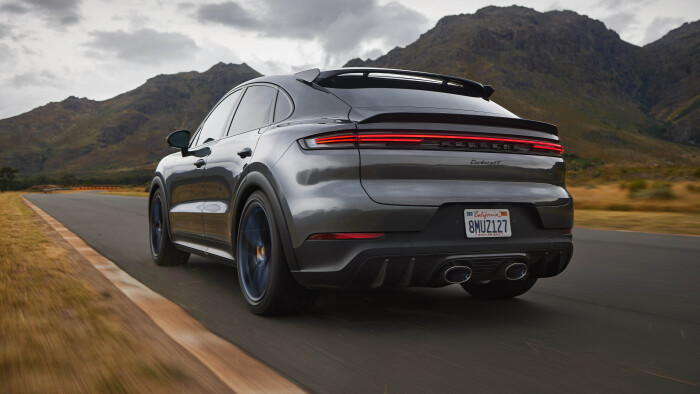 2024-The-new-Cayenne-Turbo-GT-newcarscoops-com_5412749bb3db42d60.jpeg
