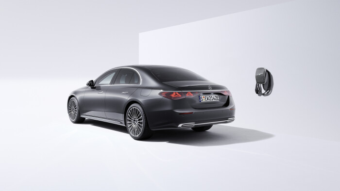 Mercedes-Benz E-Klasse, Avantgarde Line; Exterieur: Graphitgrau; Interieur: Nappaleder nevagrau Mercedes-Benz E-Class Avantgarde line; exterior: graphite grey; interior: Nappa leather neva grey