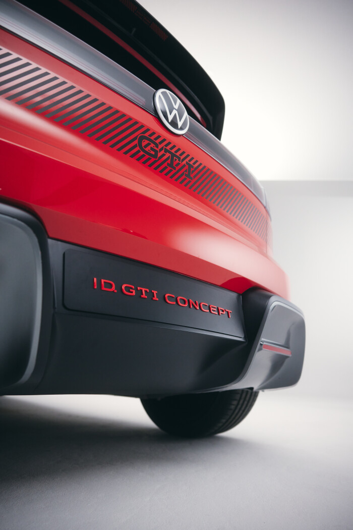 ID_GTI_Concept_Exterior_Pictures21679818bda8db3af1.jpeg