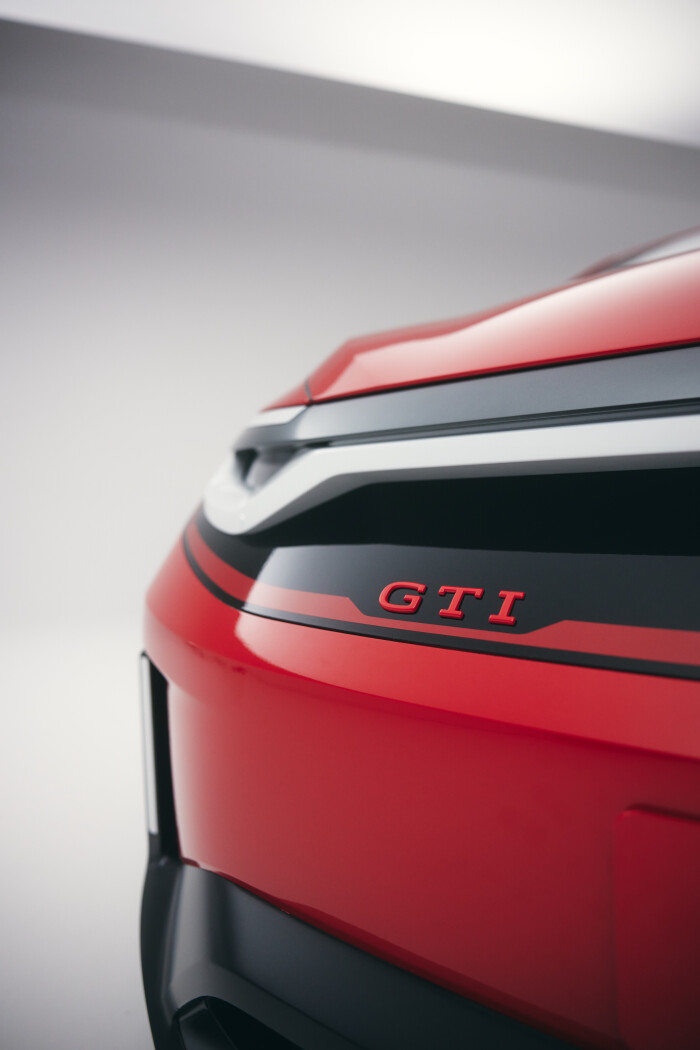 ID_GTI_Concept_Exterior_Pictures4636ac6273fa0b6ee5.jpeg