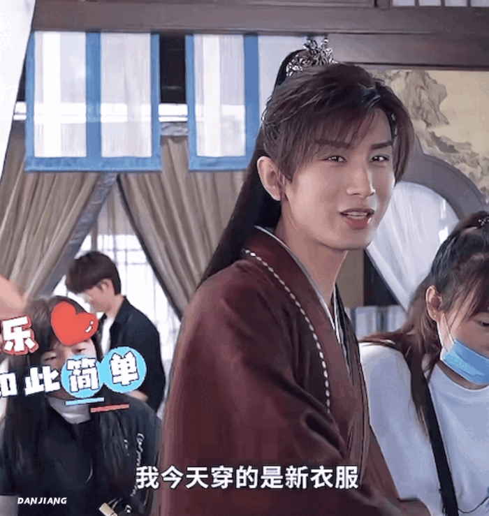 img-1715045611456006LZGIwgy1hpgoil0n7wg30u00vou1f699139ddf3341dc8.gif