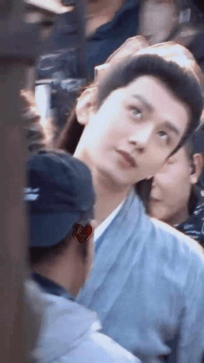 img-174015131238953d224e6gy1hyqbkwpvyag20k00zku1e18f1294282bf45da.gif