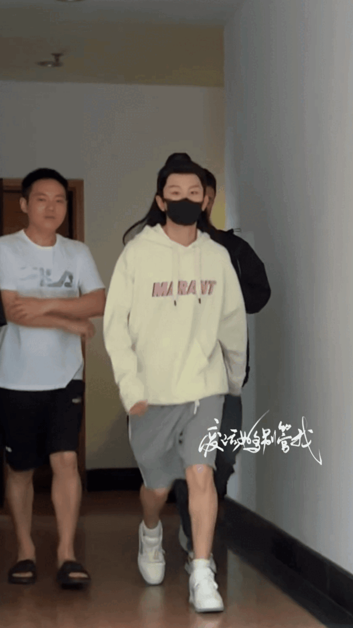 img-1745850044906007a0RUqgy1i0wqwrjzrzg30u01hc7x24efe1874d65dcdff.gif