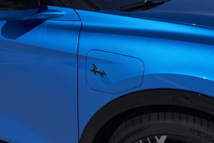 26_LOT2_CLOSEUP_EXTERIEURS_Ext_AlpineBleuVision_GTSBS1_Trappecharge1fermeud483ebd91db79dd4.jpg