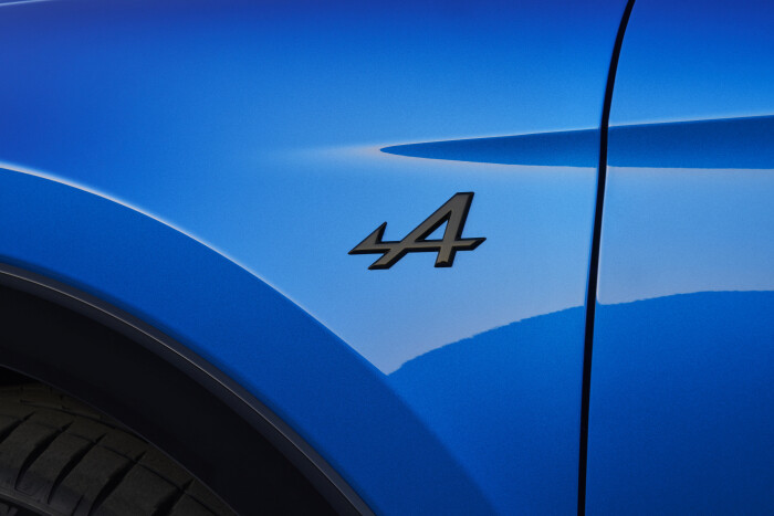 43_LOT2_CLOSEUP_EXTERIEURS_Ext_AlpineBleuVision_GTSBS1_MonogramAblacksideb1cadf5973cbfad2.jpg