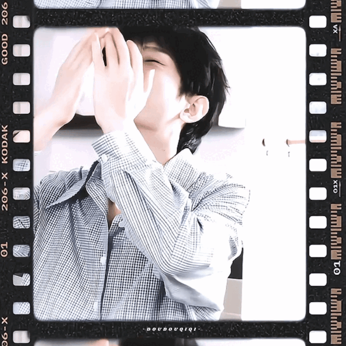 img-1748697539021006MkmaAgy1i1yx8fetmsg30u00u07x448bdcc8ca9f1cd67.gif