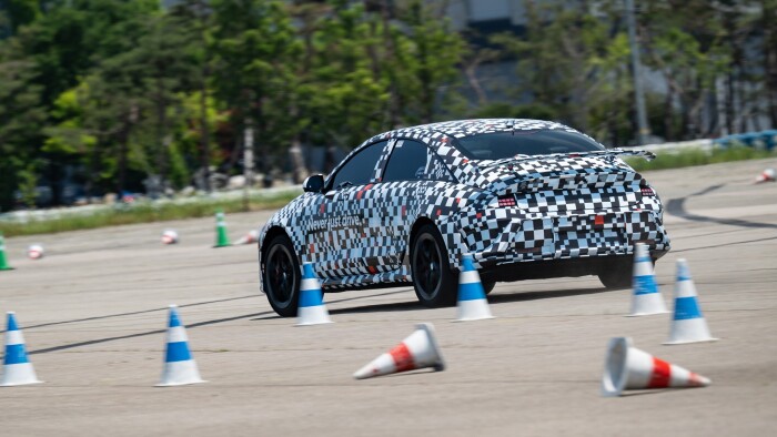 imgi_26_2026-hyundai-ioniq-6-n-prototype-391c4ed79732f9a472.jpg