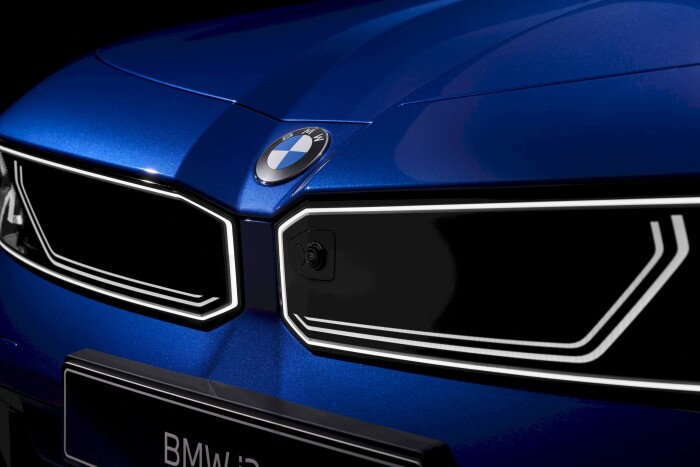 imgi_128_2027-bmw-i3-neue-klasse-shatters-competition-with-463-horsepower-and-up-to-560-miles-of-range_25fb7317604f6cd79.jpeg