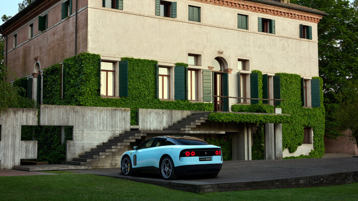 FERRARI_LUCE_REAR_3Q_V2_16x9__RGB_WEB_SOCIALSb893ac7cc188c08d.jpg